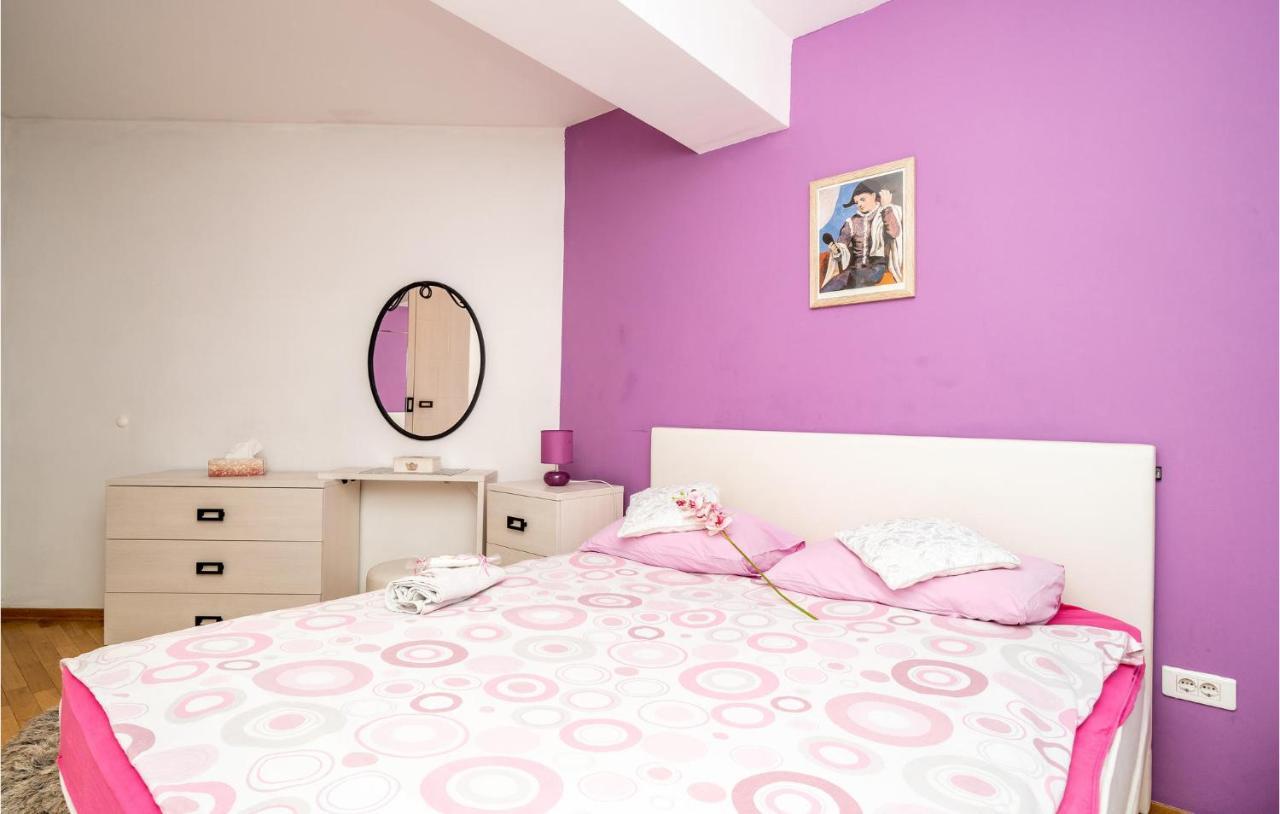 1 Bedroom Amazing Apartment In ドゥブロブニク エクステリア 写真